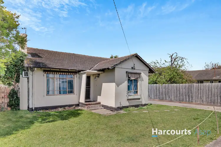 1 Fisher Crescent, Dandenong North VIC 3175