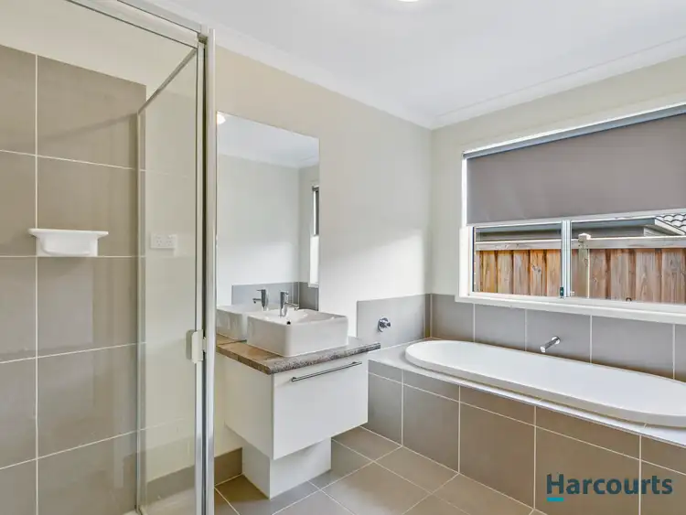 Fourth view of Homely house listing, 8 Sunridge Avenue, Warragul VIC 3820