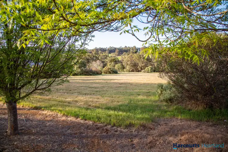 52 Robinia Way, Kangaroo Gully WA 6255