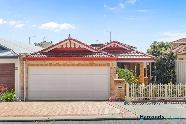 128a Cobb Street, Scarborough WA 6019