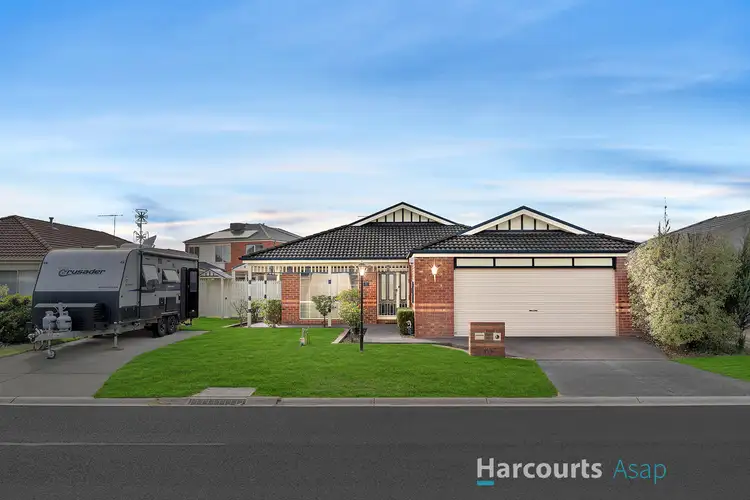 8 Tower Avenue, Narre Warren South VIC 3805
