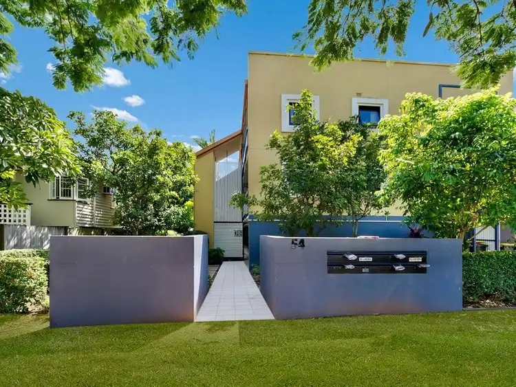Main view of Homely apartment listing, 2/54 Jackson Street, Hamilton QLD 4007