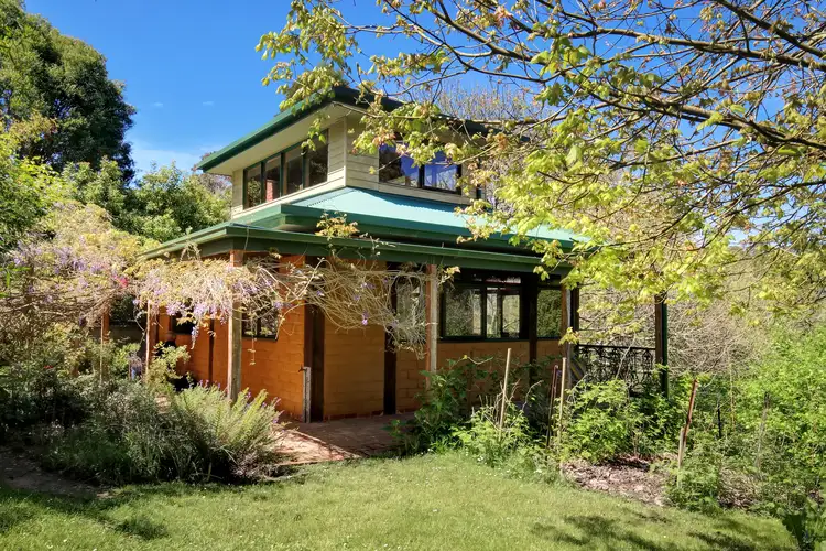 2410 Yarragon-Leongatha Road, Hallston VIC 3953