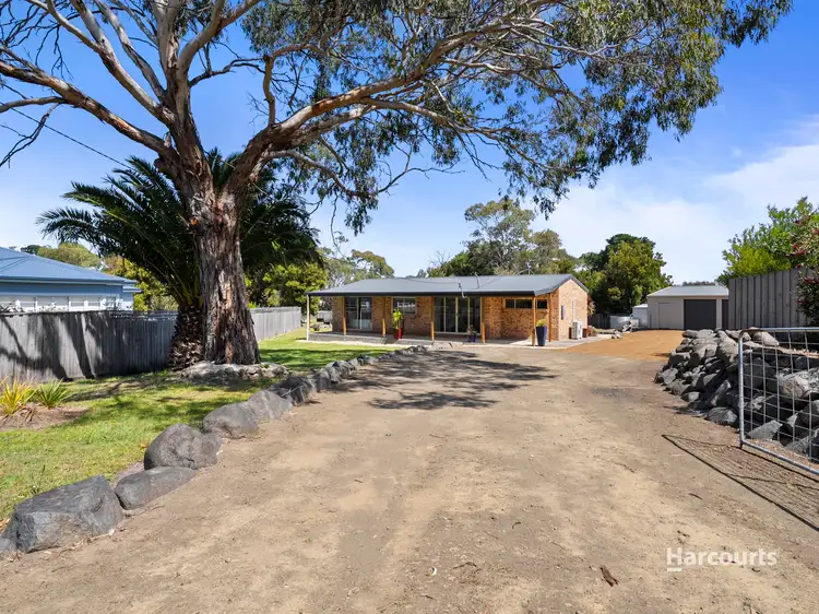 5 Young Street, Carlton TAS 7173