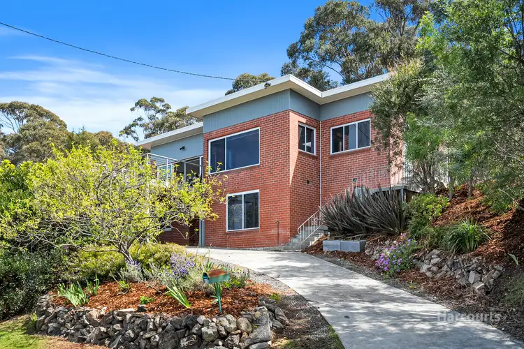 16 Coolamon Road, Taroona TAS 7053