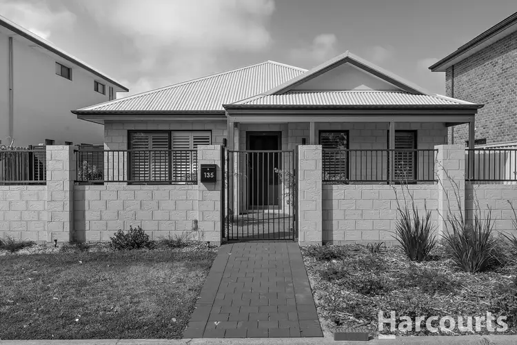 135 Darwin Terrace, Dudley Park WA 6210