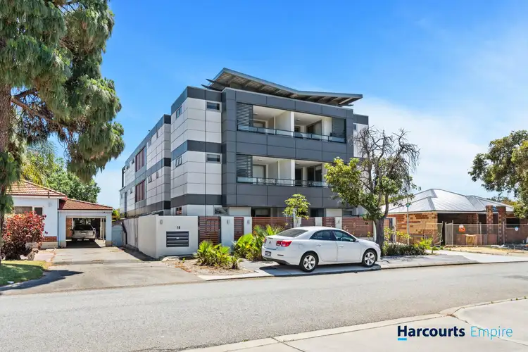 2/18 Sykes Avenue, Innaloo WA 6018