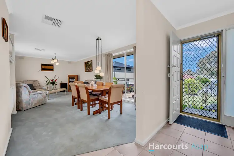 Second view of Homely house listing, 6 Hoad Court, Mulgrave VIC 3170