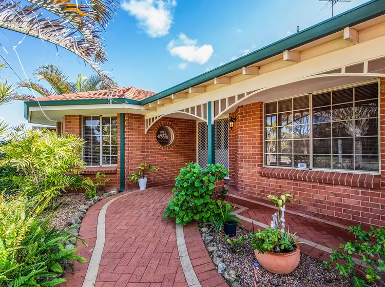 4 Charles Place, Wannanup WA 6210