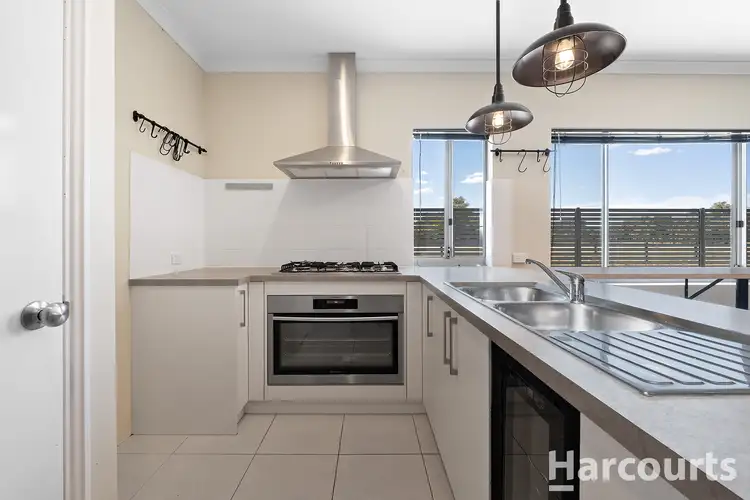 Sixth view of Homely house listing, 2 Thornbill Crescent, Coodanup WA 6210