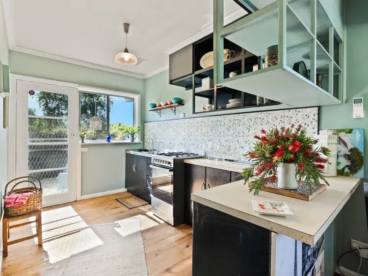 Second view of Homely flat listing, 1/45 Evans Street, Wangaratta VIC 3677