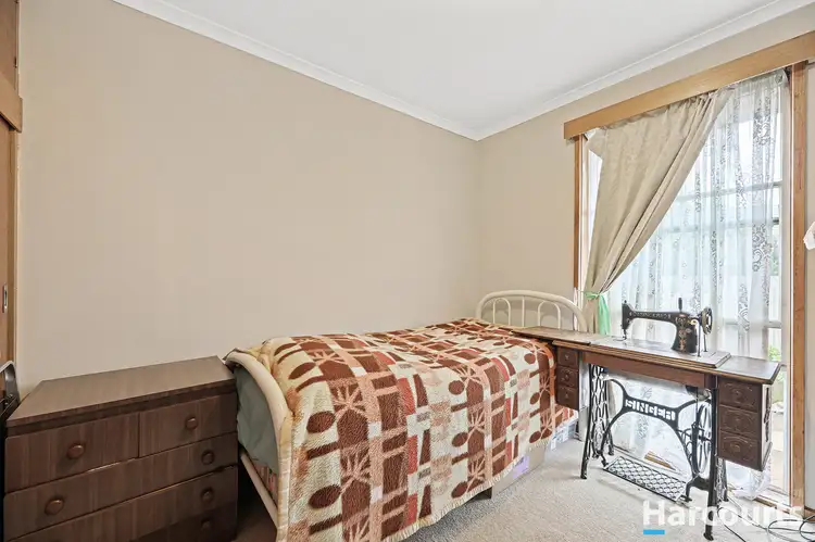Fifth view of Homely house listing, 3 Roberts Court, Warragul VIC 3820