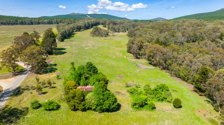 40 Avondale Road, Shelley VIC 3701