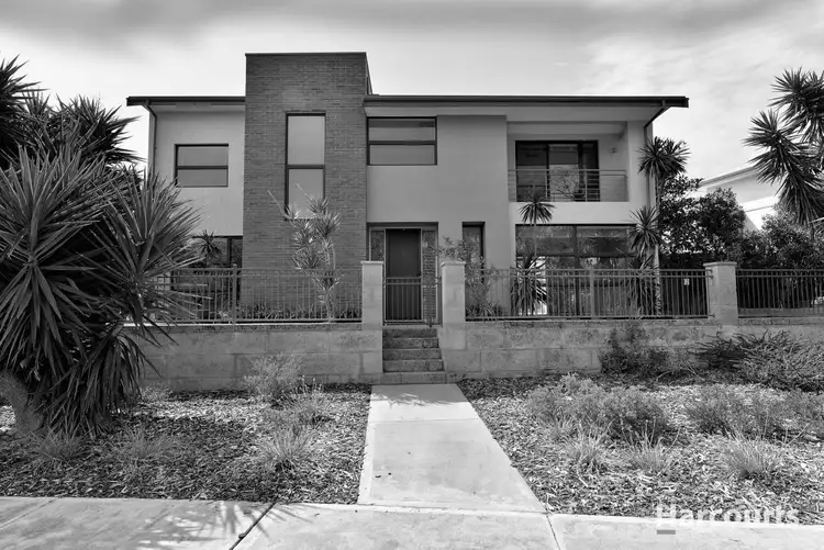 8 Malone Loop, Meadow Springs WA 6210