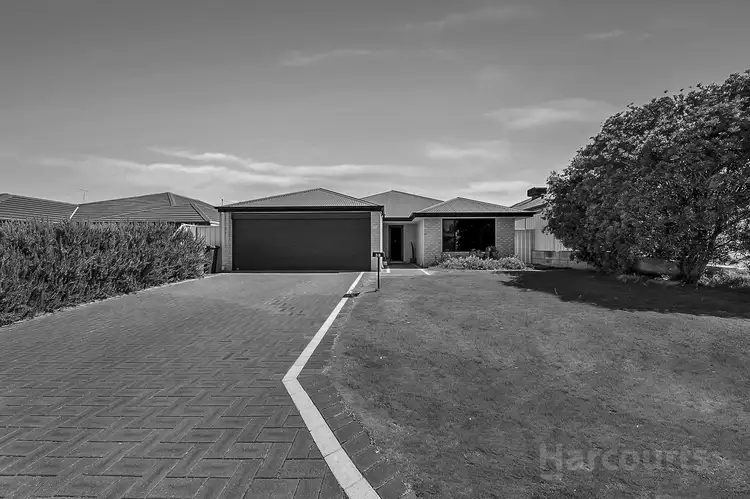 39 Highcliffe Circle, Lakelands WA 6180