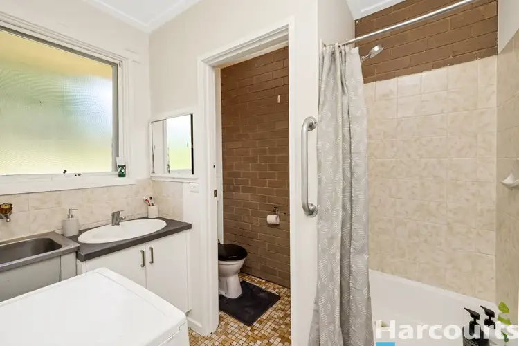 Fifth view of Homely unit listing, 4/1581-1583 Princes Way, Drouin East VIC 3818