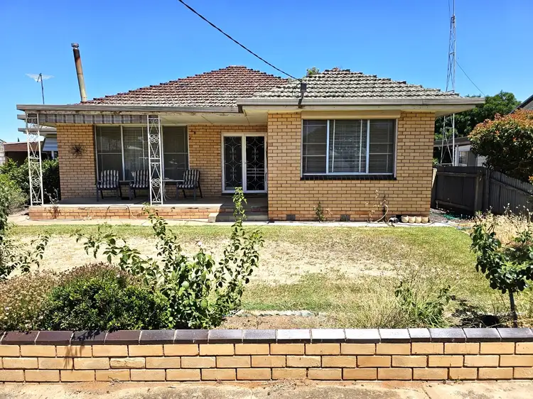 14 Cave St, Donald VIC 3480