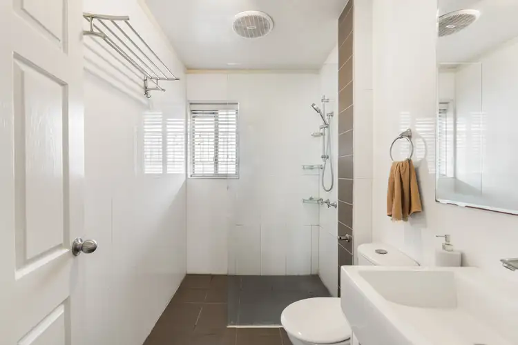 Sixth view of Homely unit listing, 2/64 Gellibrand Street, Clayfield QLD 4011