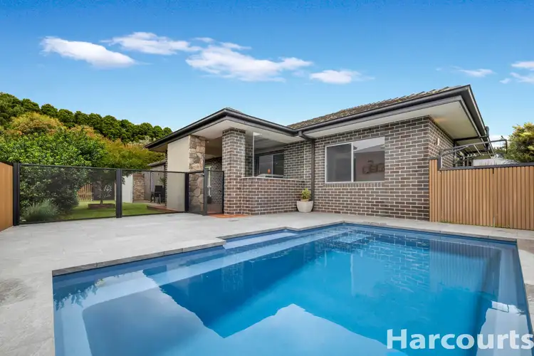 120 Jackson Drive, Drouin VIC 3818
