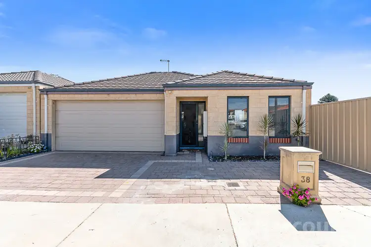 38 Jedburgh Loop, Sinagra WA 6065