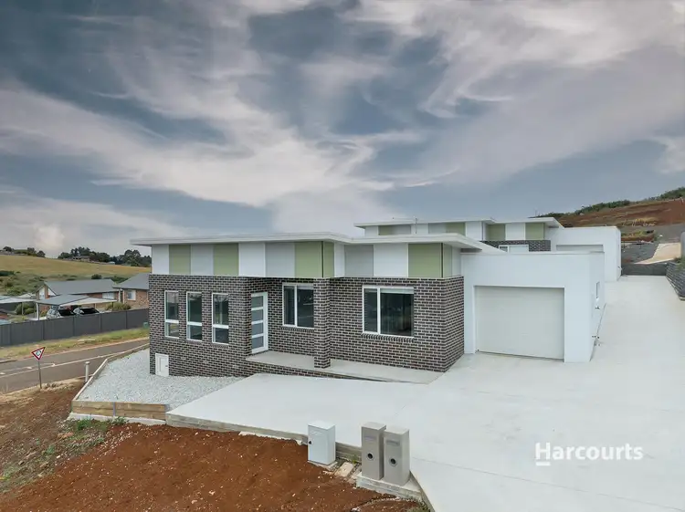 Units 1&2/39 Loongana Avenue, Shorewell Park TAS 7320