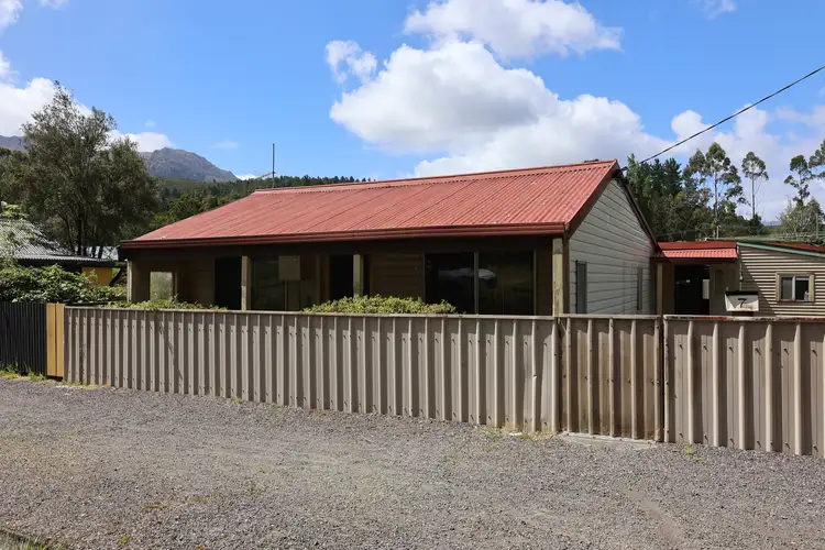 7 Urquhart Street, Queenstown TAS 7467