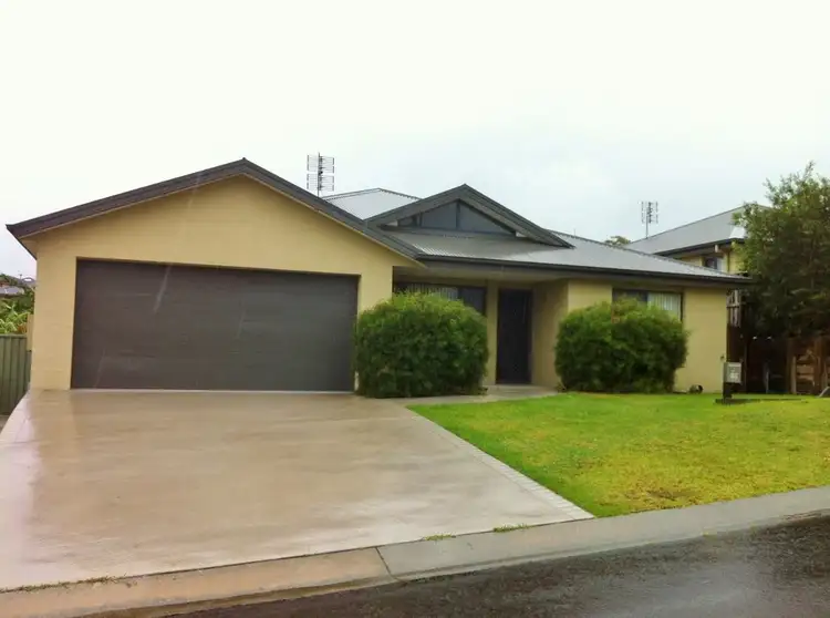 49 Tulip Oak Drive