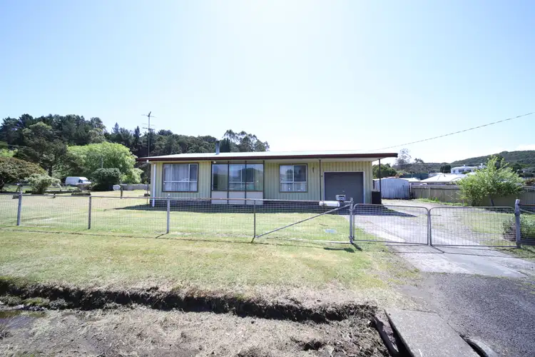 8 Wilson Street, Zeehan TAS 7469
