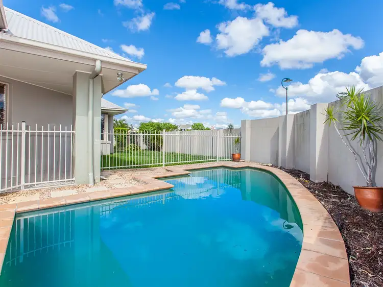 84 Sinnamon Road, Sinnamon Park QLD 4073