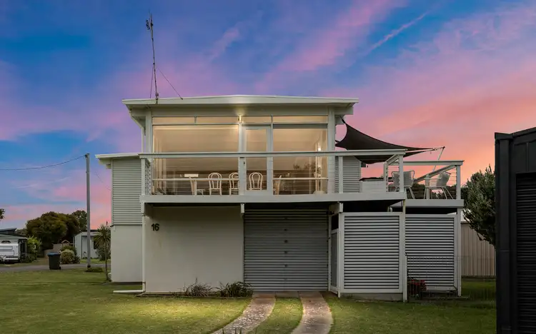 16 McKinnon Road, Goolwa South SA 5214
