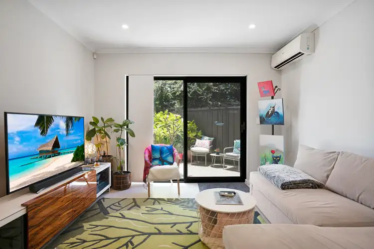 Main view of Homely unit listing, 3/37 Gretham Road, Westminster WA 6061