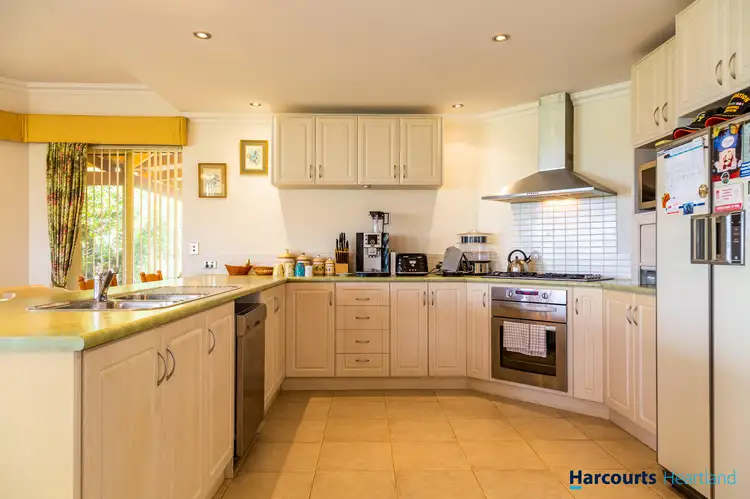 Fifth view of Homely house listing, 39 Robinia Way, Kangaroo Gully WA 6255