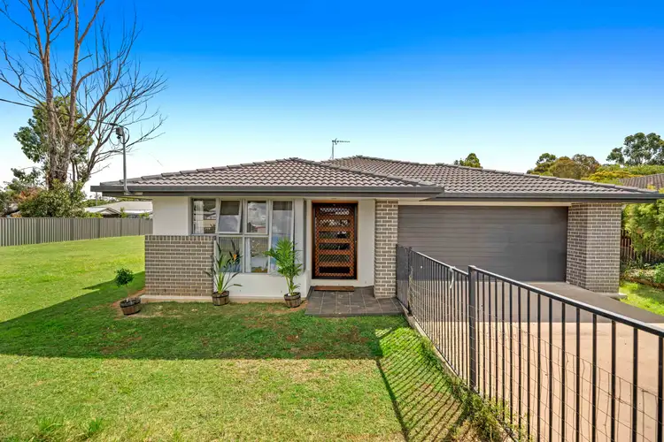 14 Mason Street, Oakey QLD 4401