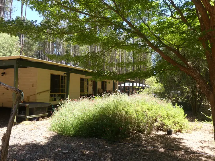 21 Karri Lane, Quinninup WA 6258