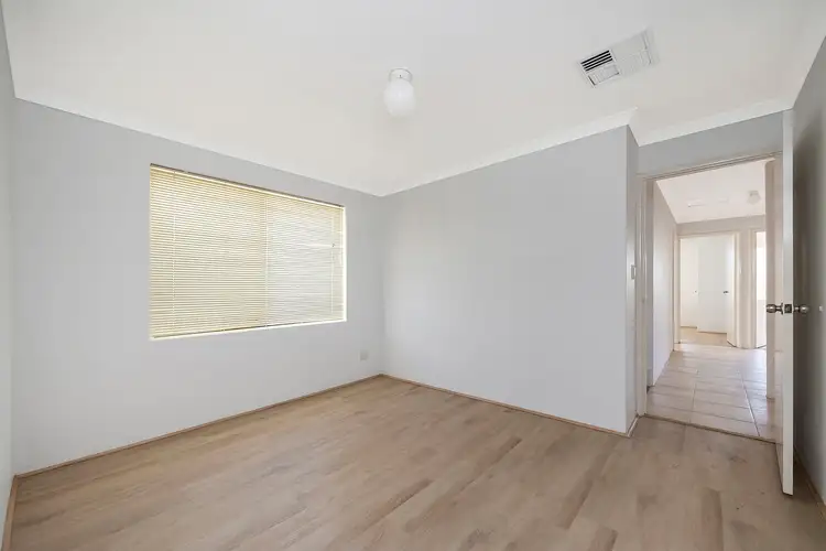 Fifth view of Homely house listing, 3 Alandale Bend, Banksia Grove WA 6031