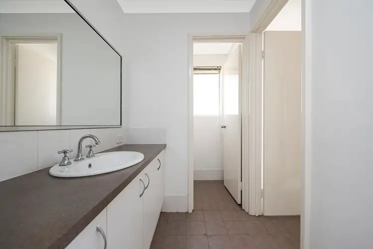 Sixth view of Homely house listing, 3 Alandale Bend, Banksia Grove WA 6031