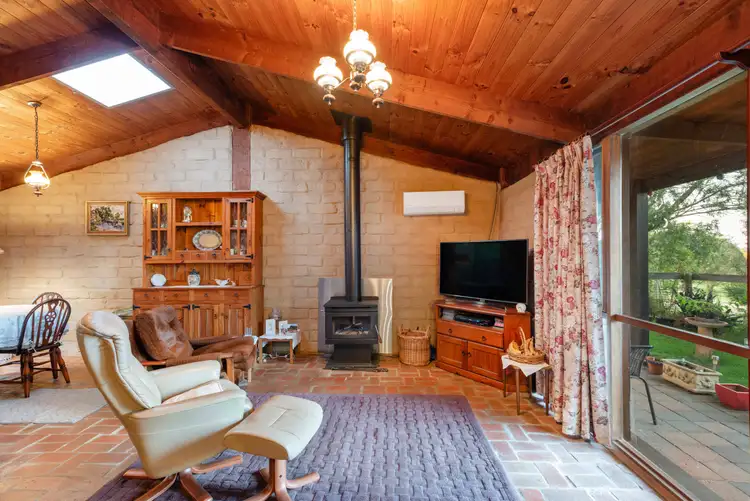 Fifth view of Homely rural property listing, 8 Cassandra Close, Somerville VIC 3912