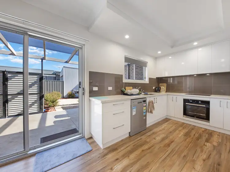 Second view of Homely townhouse listing, 2/6 Esmond Street, Wangaratta VIC 3677