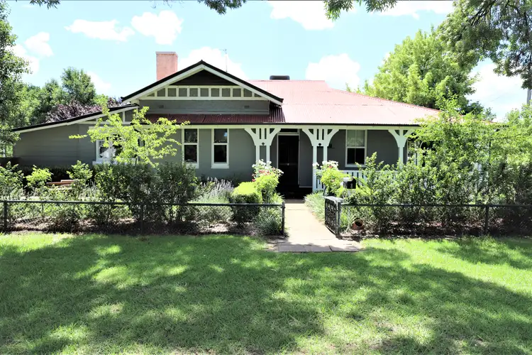 8 Renehan Street, Cootamundra NSW 2590