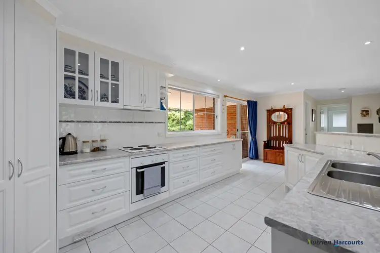 Fifth view of Homely house listing, 3 Briggs Court, Alexandra VIC 3714