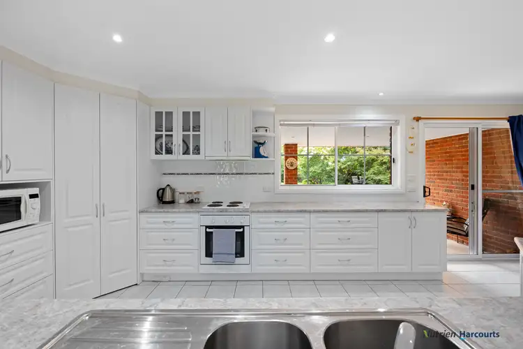 Seventh view of Homely house listing, 3 Briggs Court, Alexandra VIC 3714