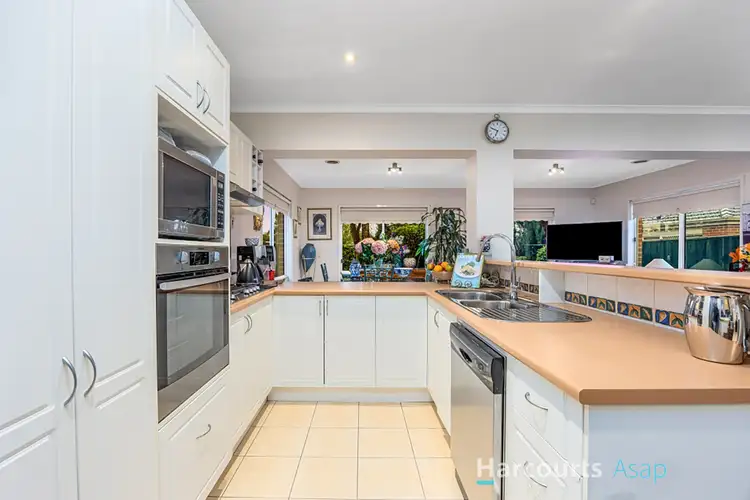 Fifth view of Homely house listing, 10 Kingsland Close, Dingley Village VIC 3172