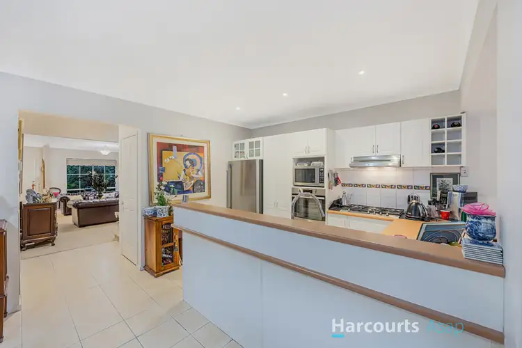 Sixth view of Homely house listing, 10 Kingsland Close, Dingley Village VIC 3172