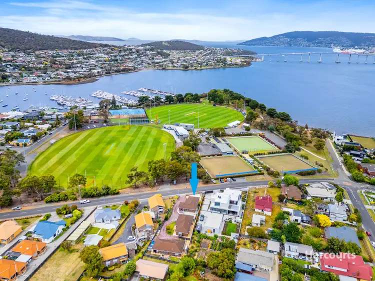 1/8 Lincoln Street, Lindisfarne TAS 7015