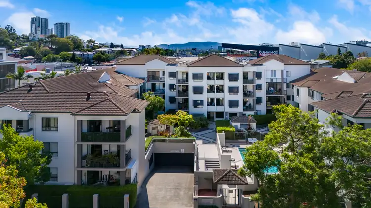 Main view of Homely apartment listing, 8/52 Newstead Terrace, Newstead QLD 4006