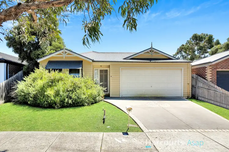 Main view of Homely house listing, 4 Samchelle Place, Pakenham VIC 3810