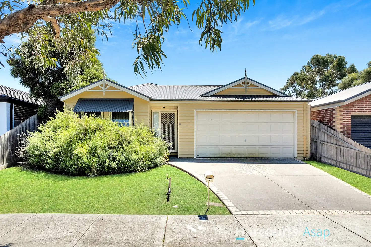 Main view of Homely house listing, 4 Samchelle Place, Pakenham VIC 3810