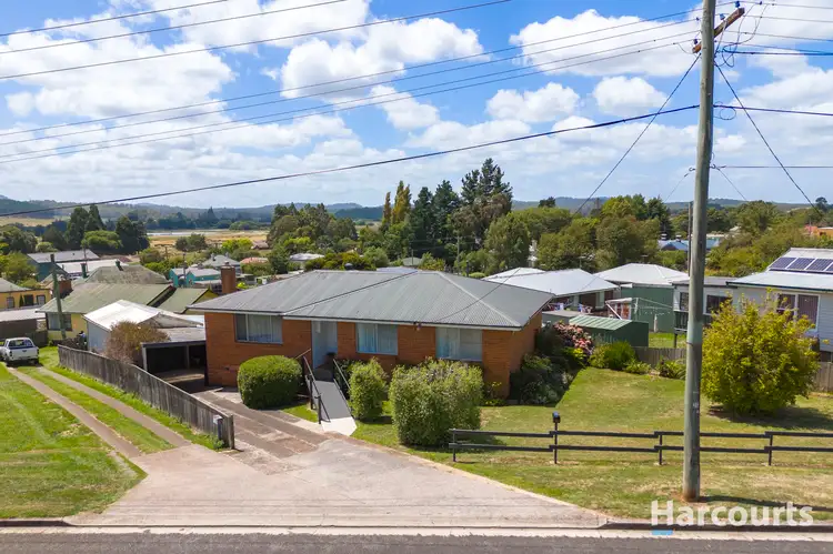 10 East Westbury Place, Deloraine TAS 7304