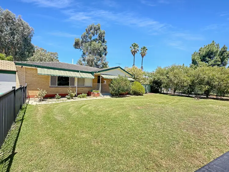 190 Ngort Dr, Cockburn Central WA 6164
