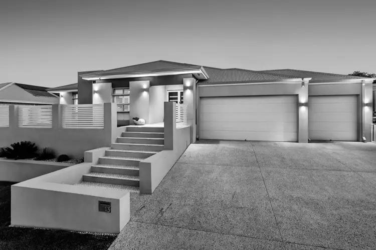 13 Peppertree Close, Wannanup WA 6210